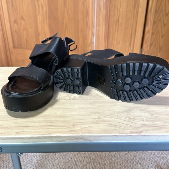 Chunky black platform sandals - Picture 4 of 6